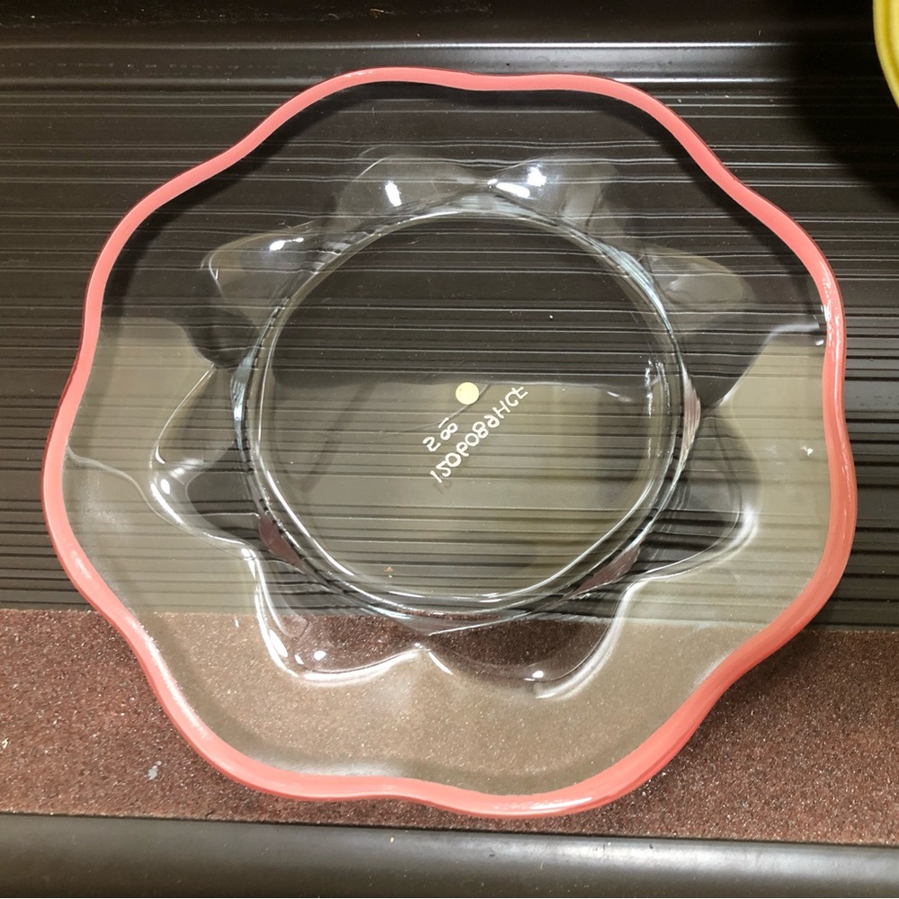 VTG Set of 4 Plates
